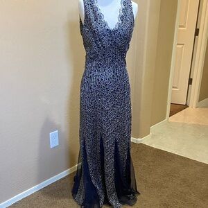 Elegant Lace Evening Gown